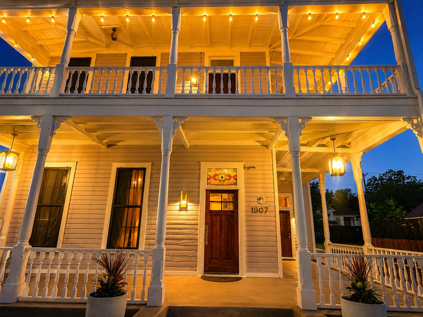 Maison Rêve front entrance at twilight