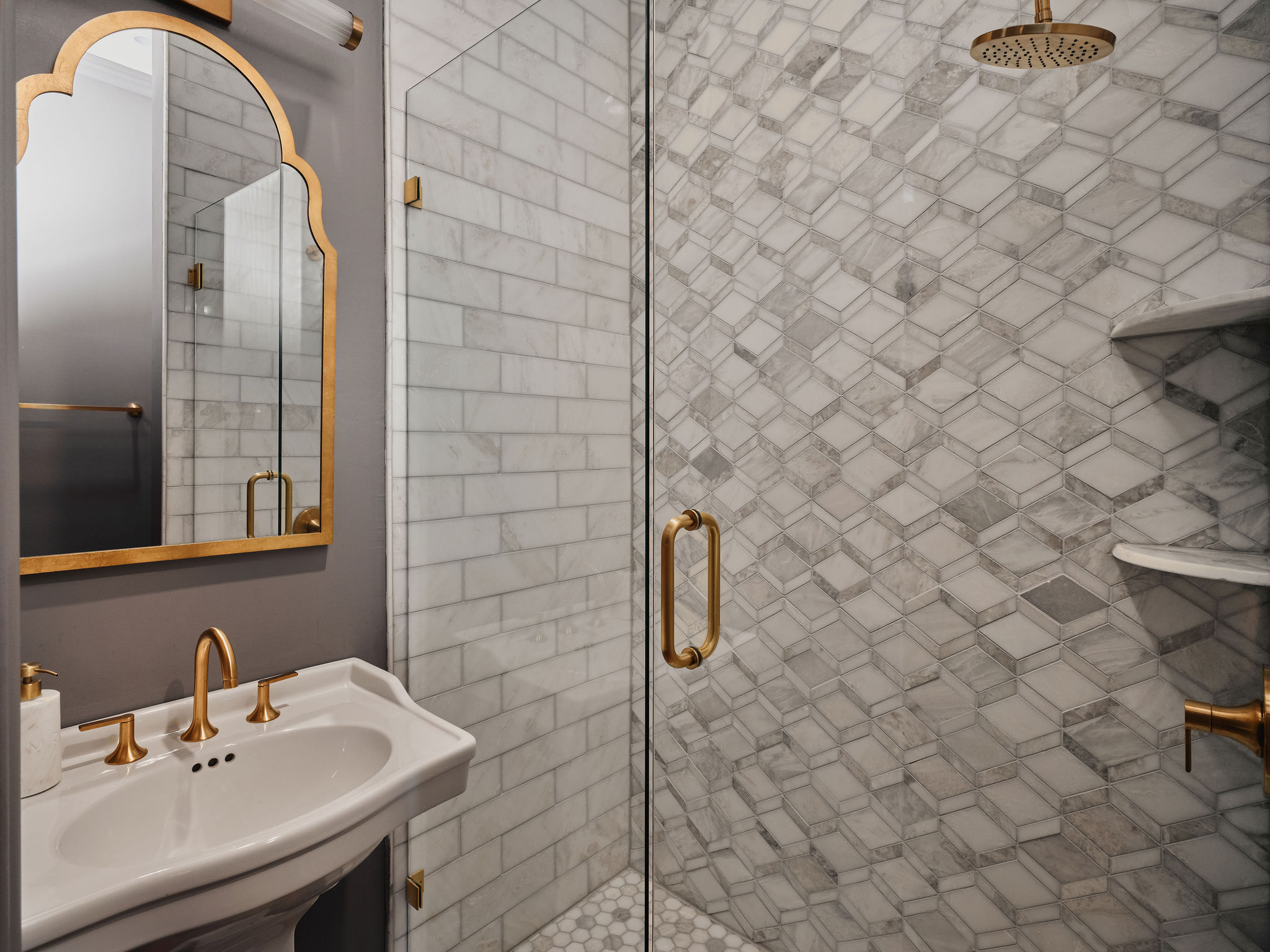 Le Poète bathroom at Maison Rêve